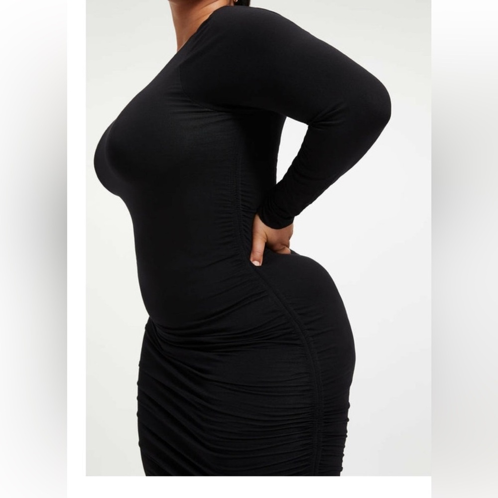 Good American Ruched Midi Dress in Black Size 7